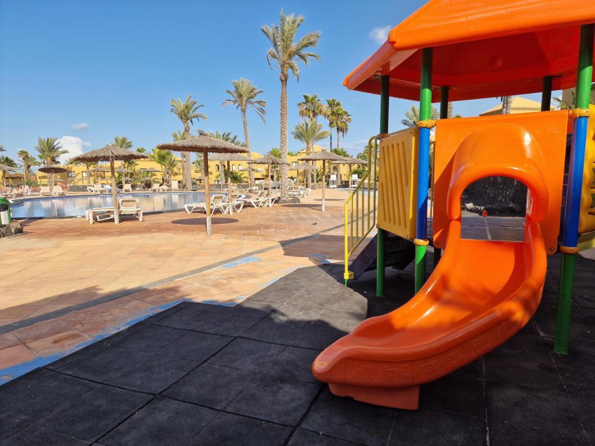Casa Mari Y Jose Con Grandes Piscinas Y Wifi Gratis Apartment Corralejo Bagian luar foto